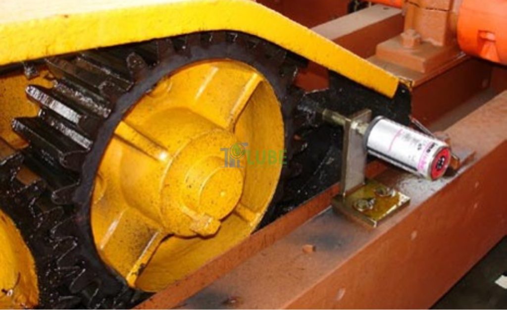 Bôi Trơn Bánh Răng Hở Tời Nâng Hạ Cửa Đập Thủy Điện - Giải Pháp Từ Simalube