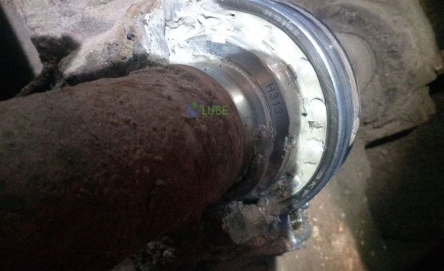 Bơm Quá Nhiều Mỡ Vòng Bi